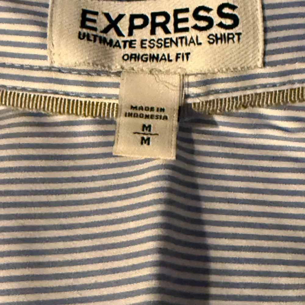Express Button Up - Picture 2 of 2